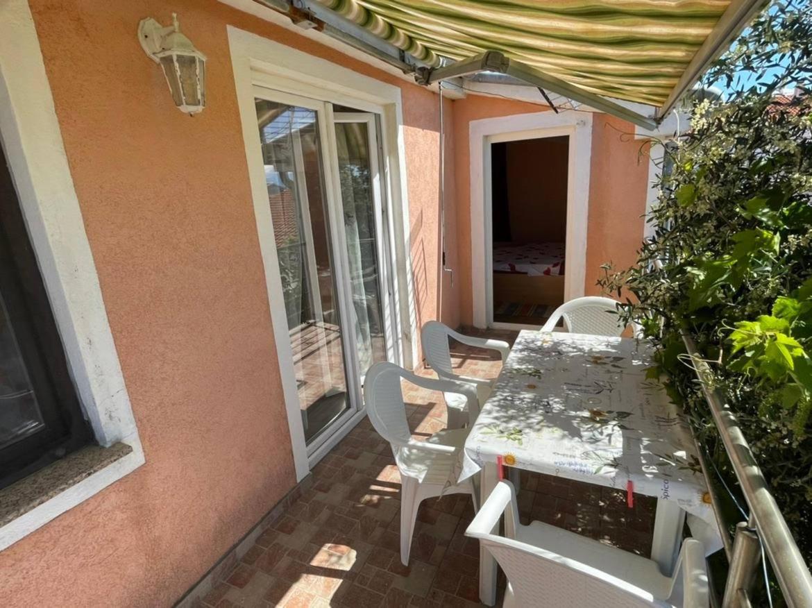 Apartment Zdenka Vir Esterno foto